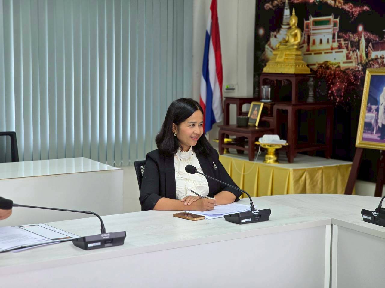 title - ส.ป.ก.เพชรบุรี เข้าร่วมประชุมตรวจติดตามความก้าวหน้าผลการดำเนินงานตามแผนการตรวจราชการของผู้ตรวจราชการสำนักงานการปฏิรูปที่ดินเพื่อเกษตรกรรม